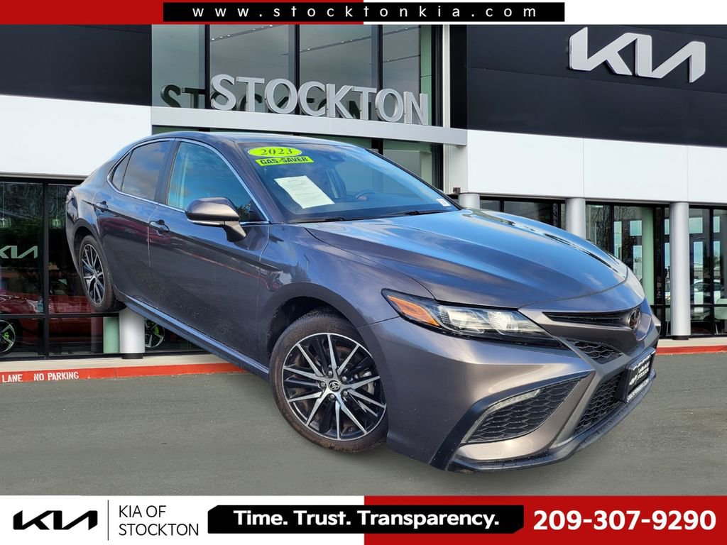 Used 2023 Toyota Camry SE