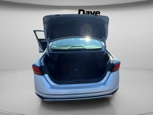 Used 2025 Nissan Altima 2.5 SL FWD image 25