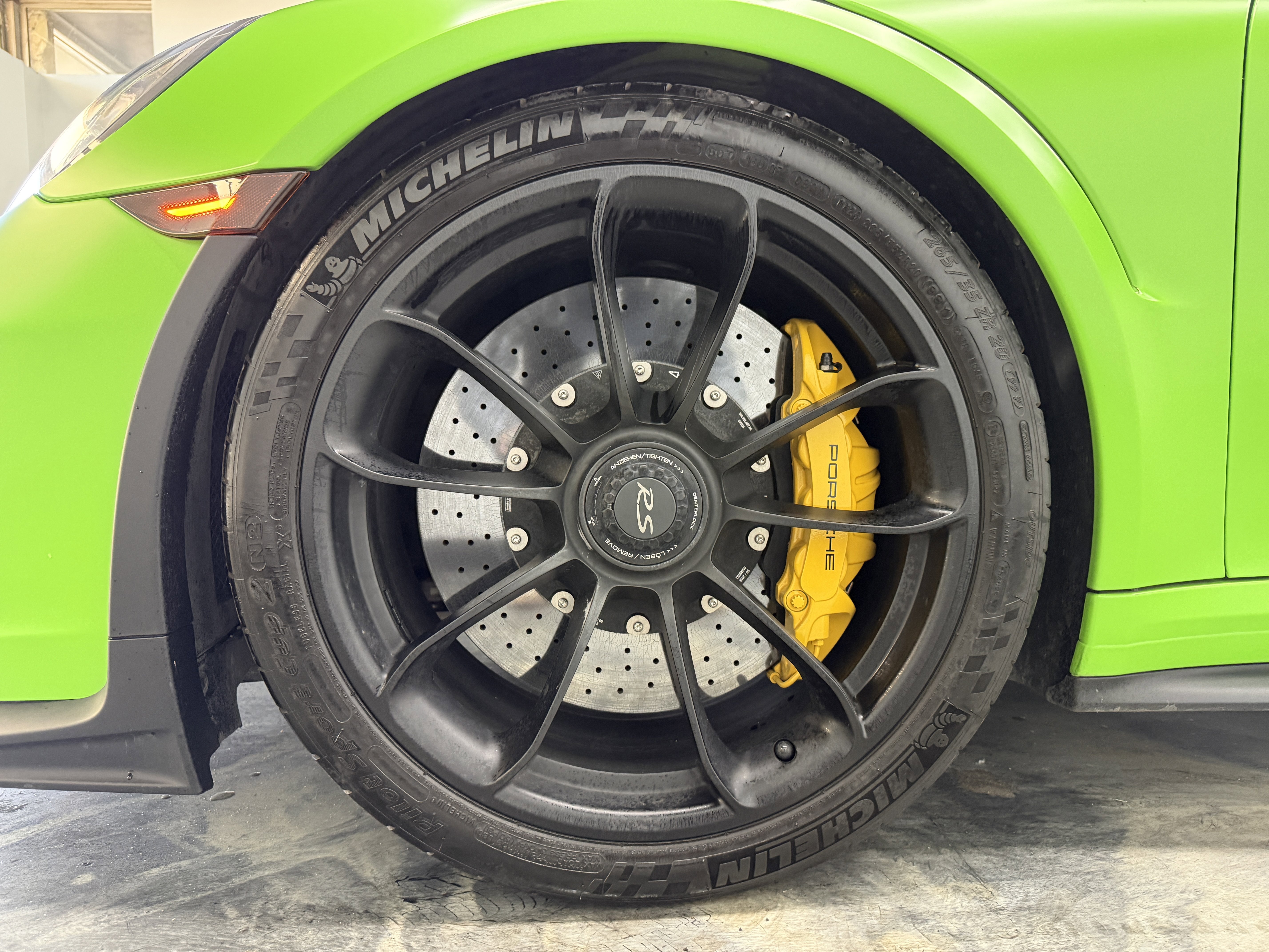 Used 2019 Porsche 911 GT3 RS RWD image 40