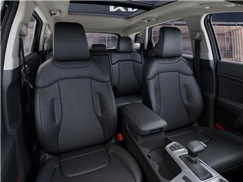 New 2026 Kia Sportage EX w/ EX Panorama Roof Package image 96
