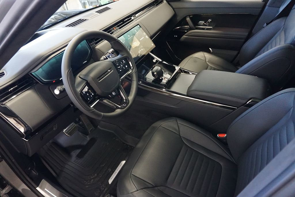 New 2025 Land Rover Range Rover Sport SV Edition Two image 18