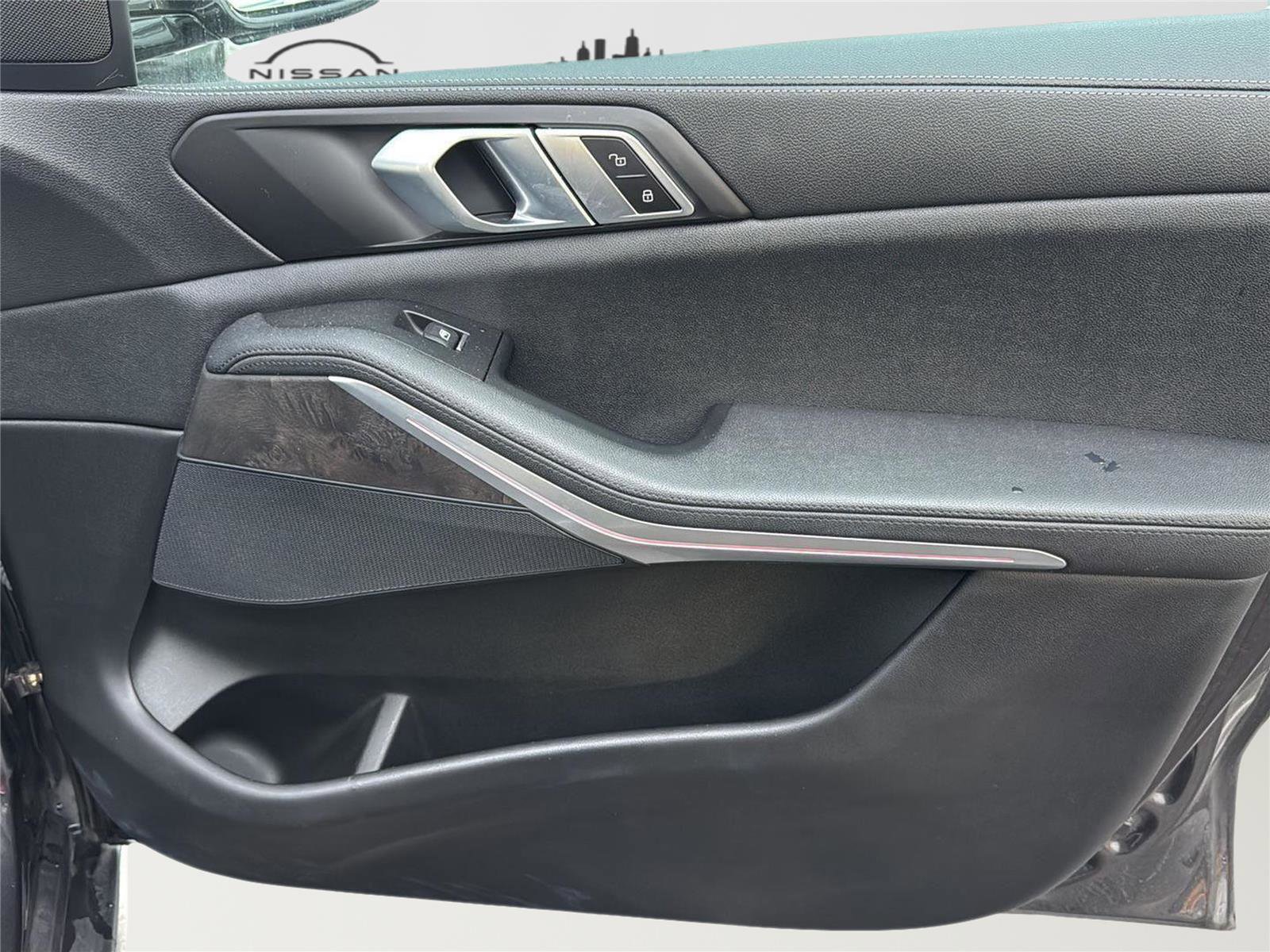 Used 2022 BMW X5 xDrive40i w/ Premium Package image 30