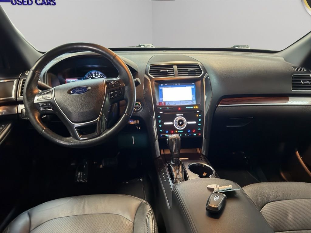 Used 2019 Ford Explorer Limited w/ Class III Trailer Tow Package AWD/4WD image 12