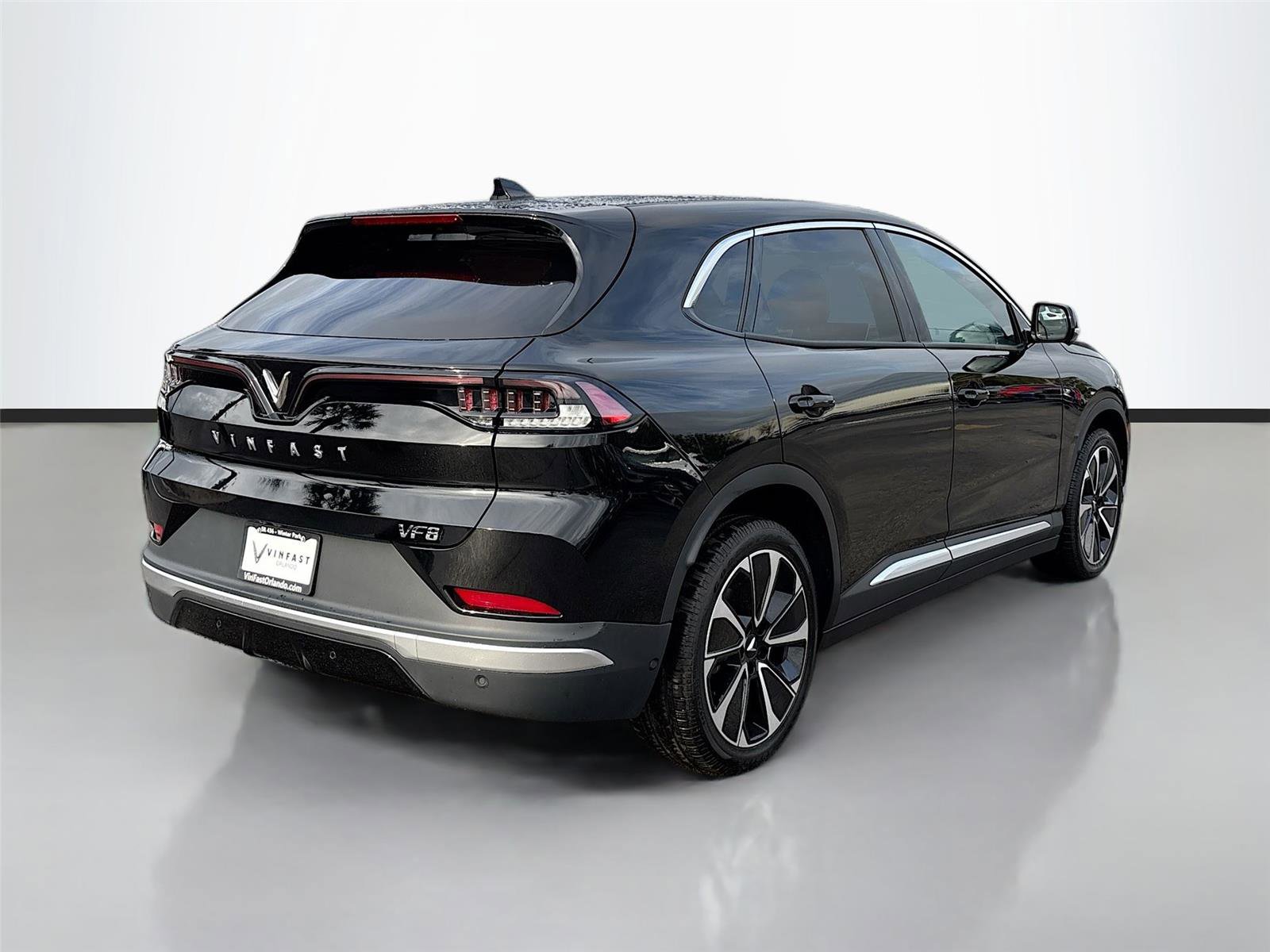 New 2025 VinFast VF 8 Plus image 7