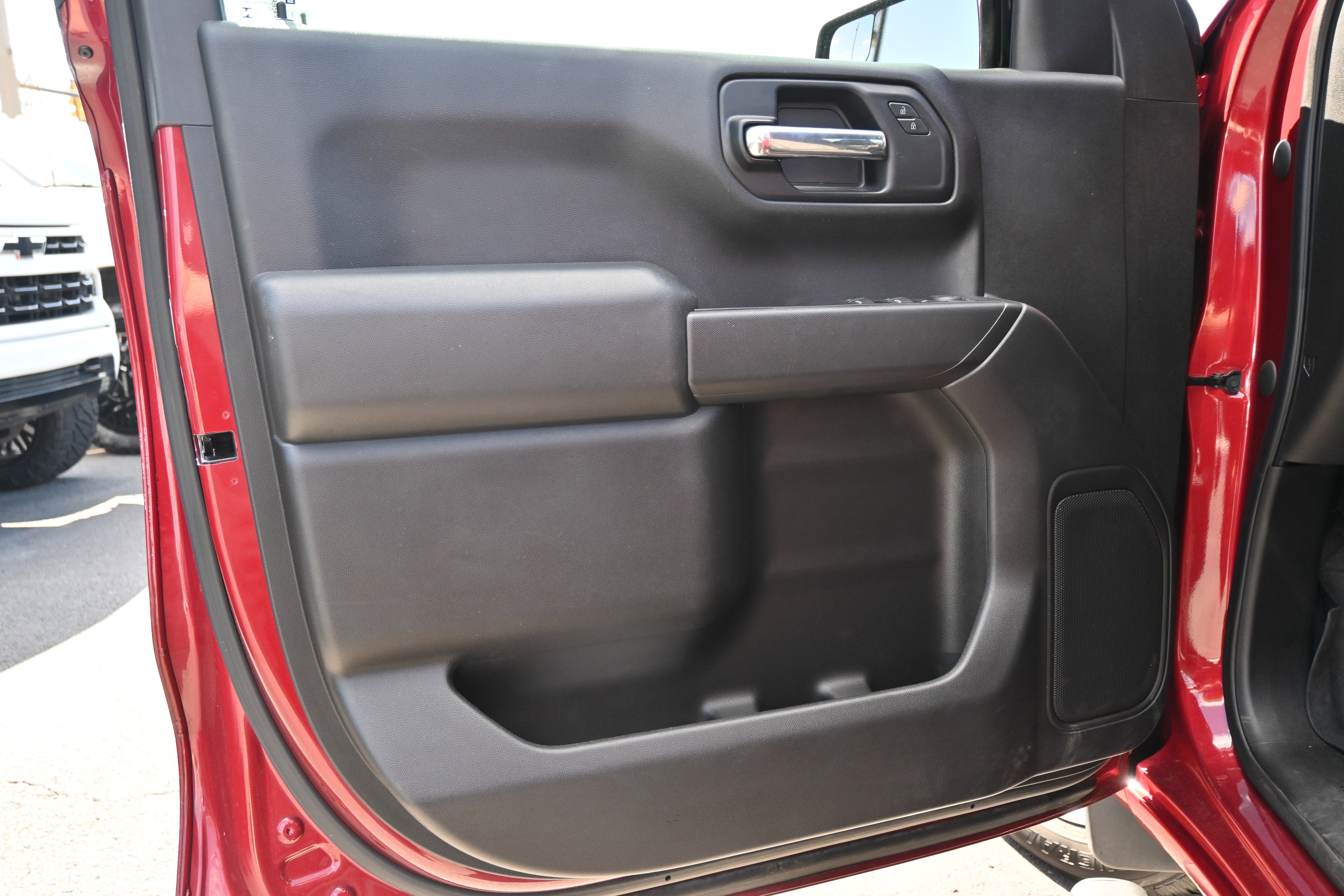 Used 2020 Chevrolet Silverado 1500 Custom w/ Custom Value Package image 25