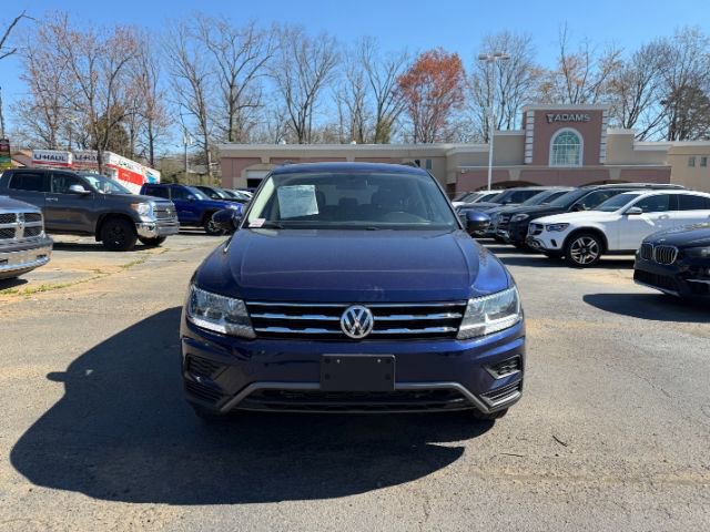 Used 2021 Volkswagen Tiguan SE w/ Panoramic Sunroof Package image 2