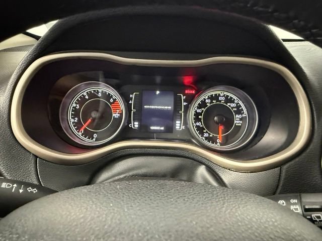 Used 2016 Jeep Cherokee 75th Anniversary AWD/4WD image 20