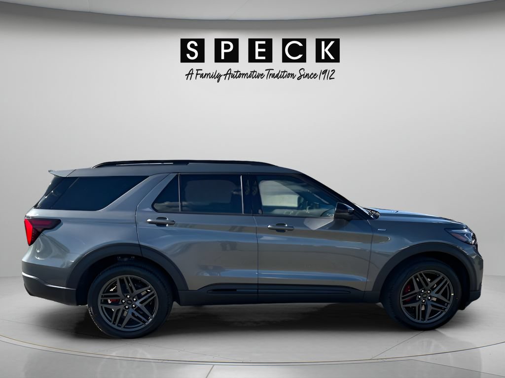 New 2026 Ford Explorer ST-Line w/ ST-Line Street Pack AWD/4WD image 7