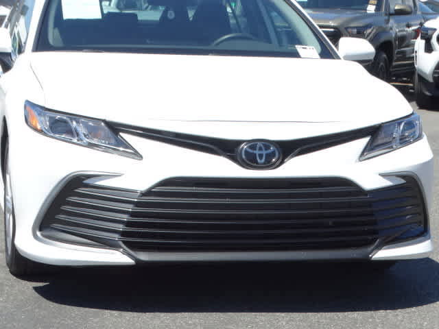 Used 2023 Toyota Camry LE FWD image 4