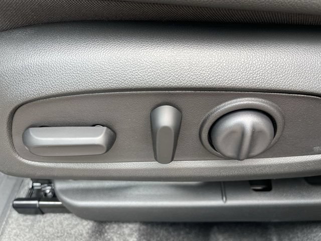 New 2026 Chevrolet Trax RS w/ Sunroof Package FWD image 12