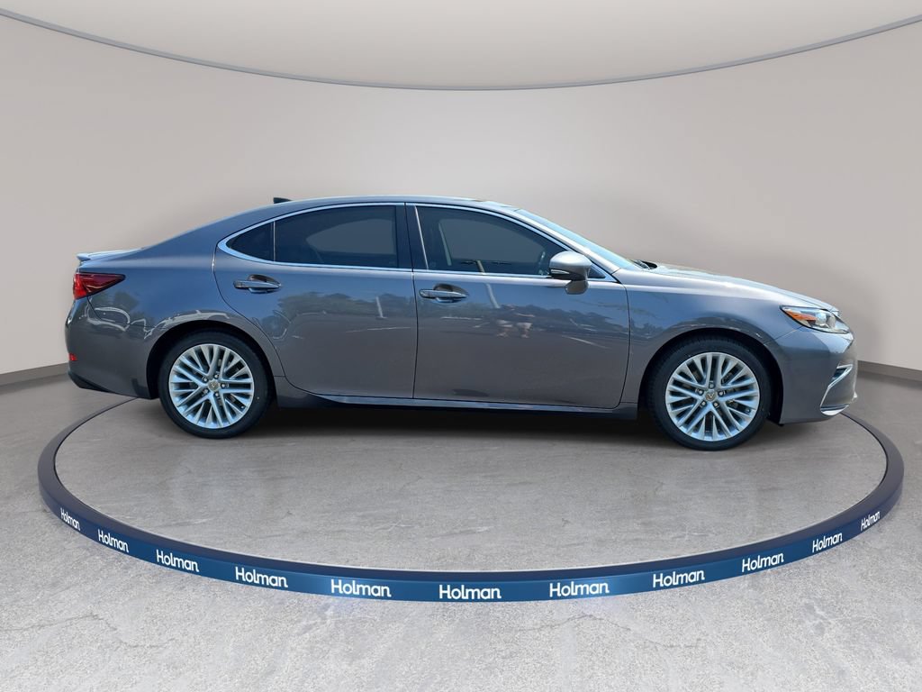 Used 2018 Lexus ES 350 w/ Luxury Package w/Wood Trim FWD image 4