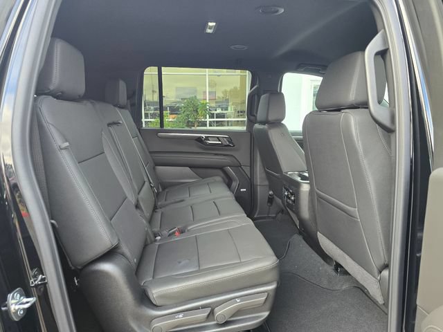 New 2026 Chevrolet Suburban LT w/ Comfort Package AWD/4WD image 12