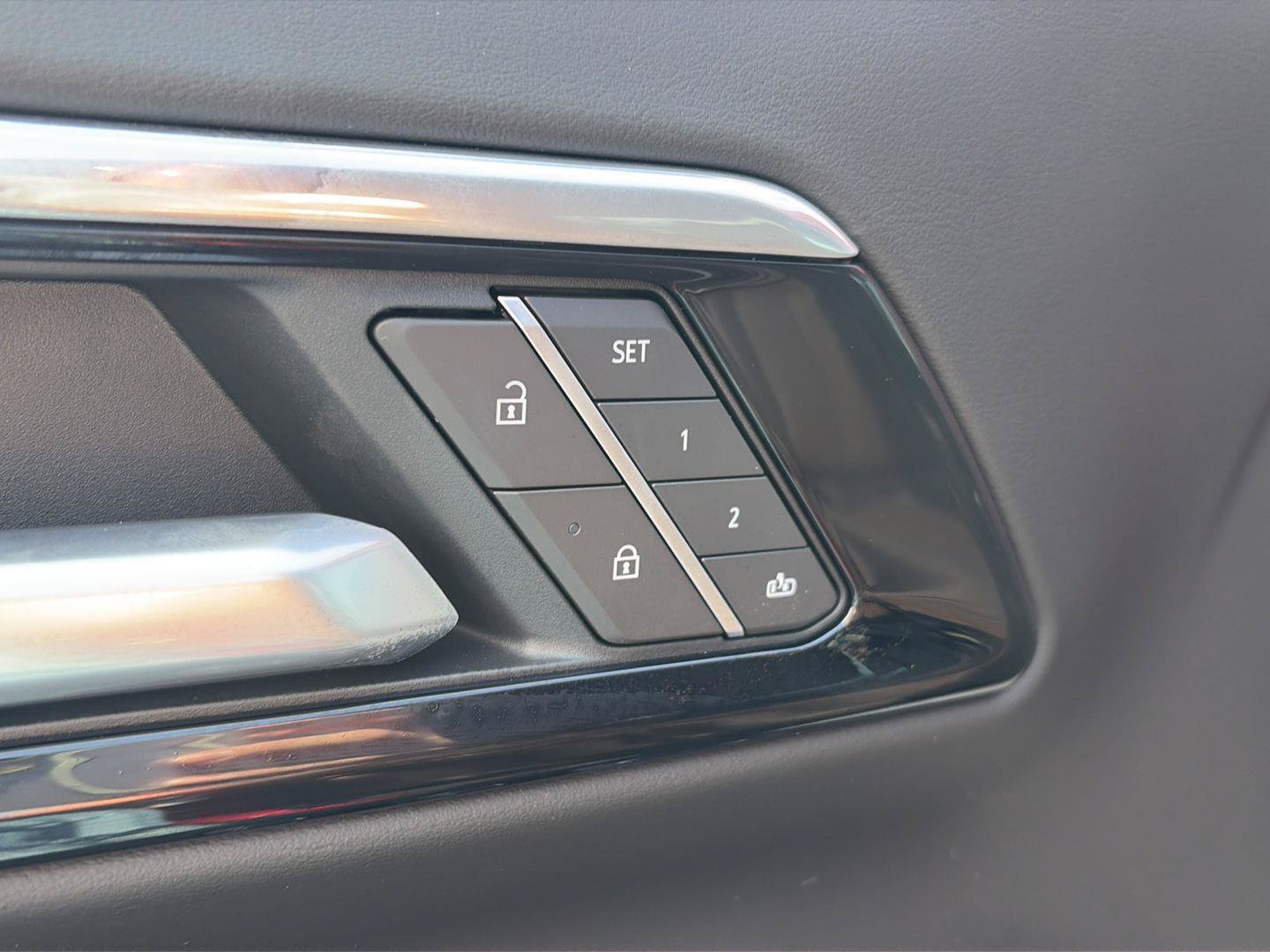 New 2026 Chevrolet Tahoe High Country AWD/4WD image 10