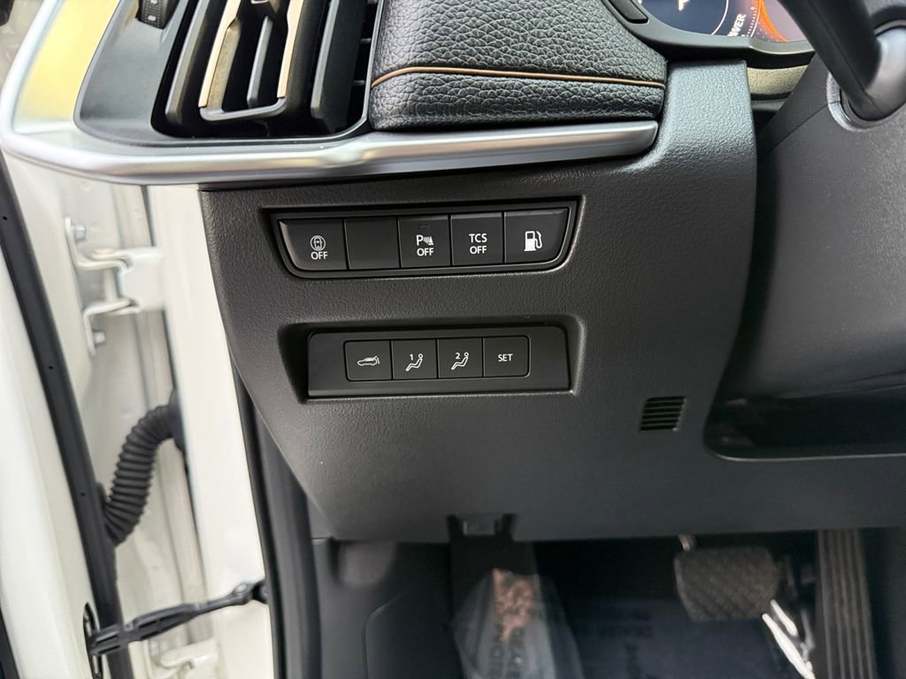 Used 2024 MAZDA CX-90 Plug-In Hybrid w/ Premium Pkg image 19