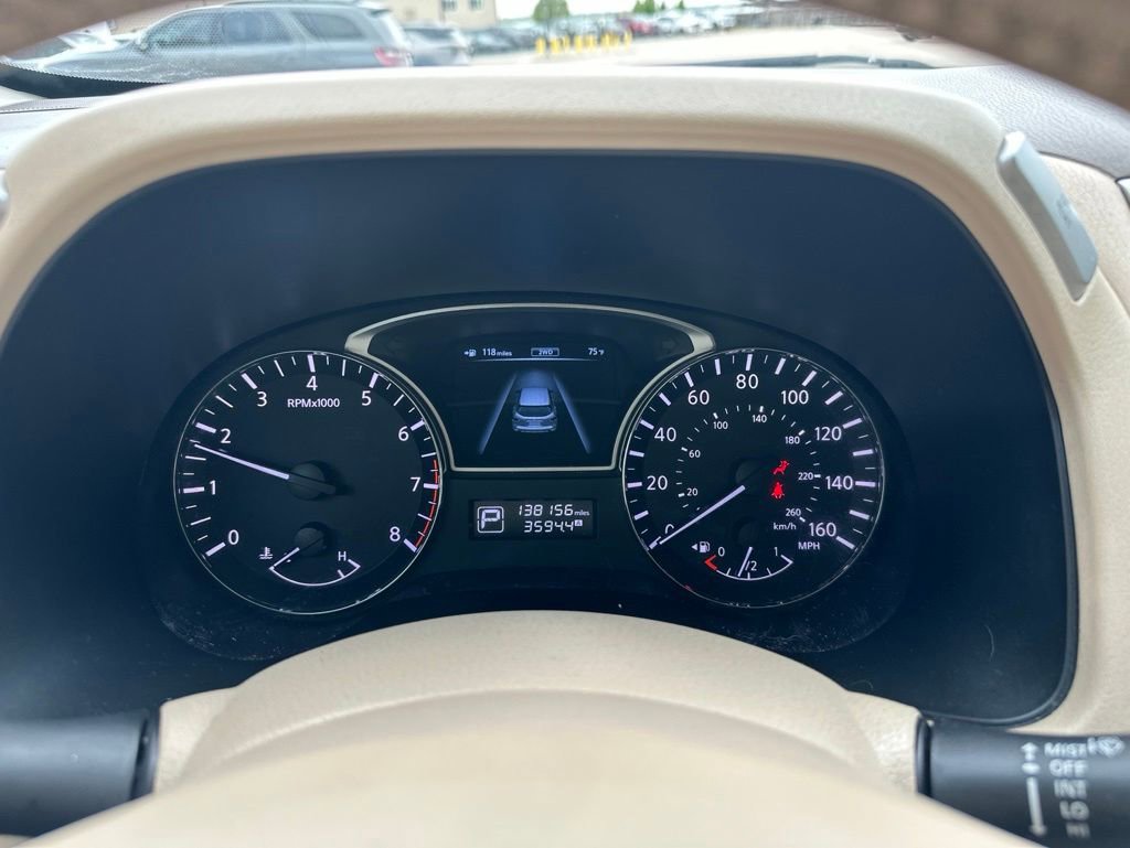 Used 2013 Nissan Pathfinder SL w/ Trailer Tow Pkg AWD/4WD image 2