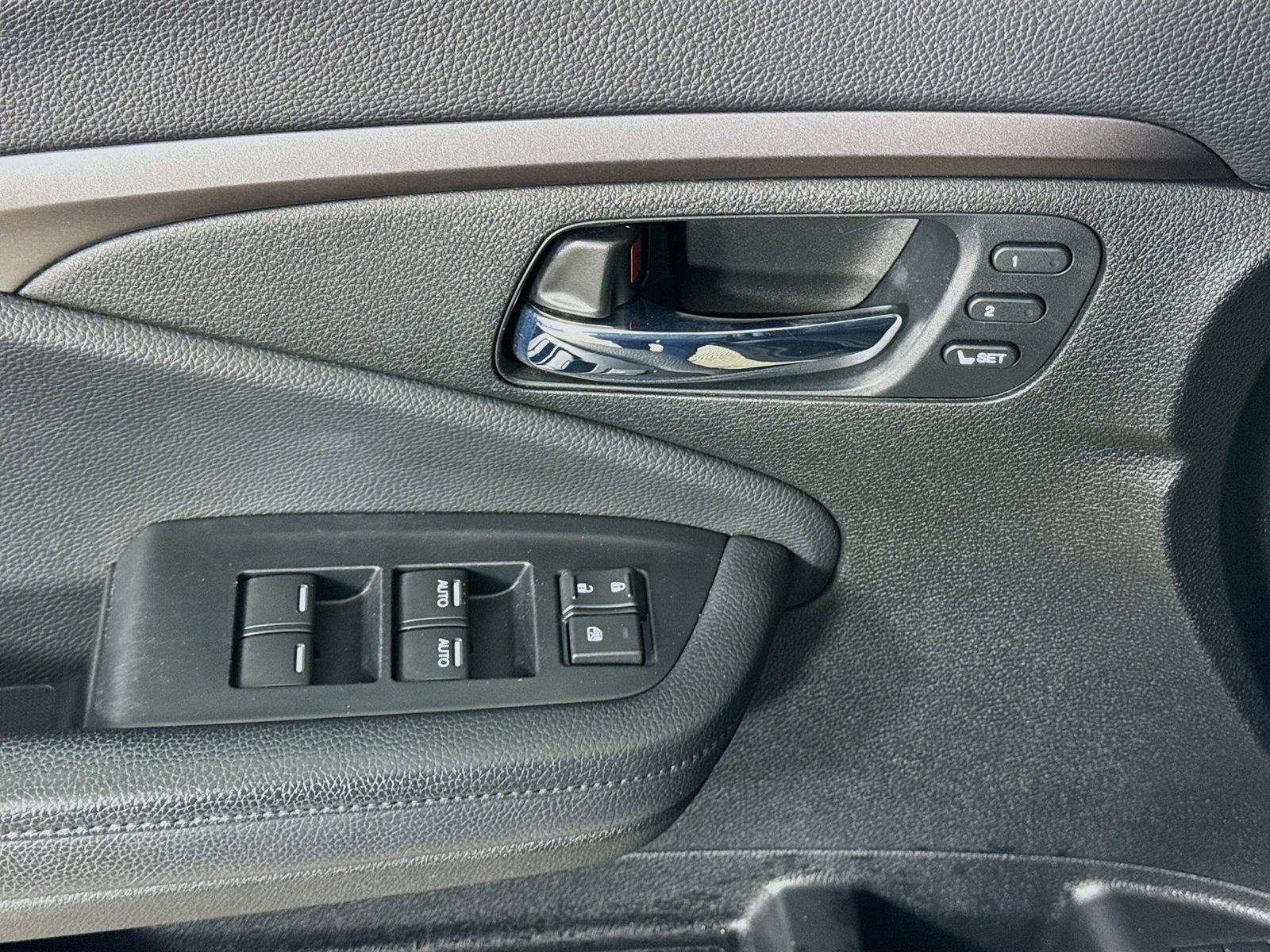 Used 2021 Honda Pilot Special Edition image 11