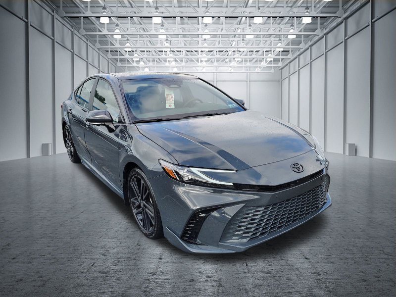 Used 2025 Toyota Camry XSE w/ Premium Plus Package FWD image 3