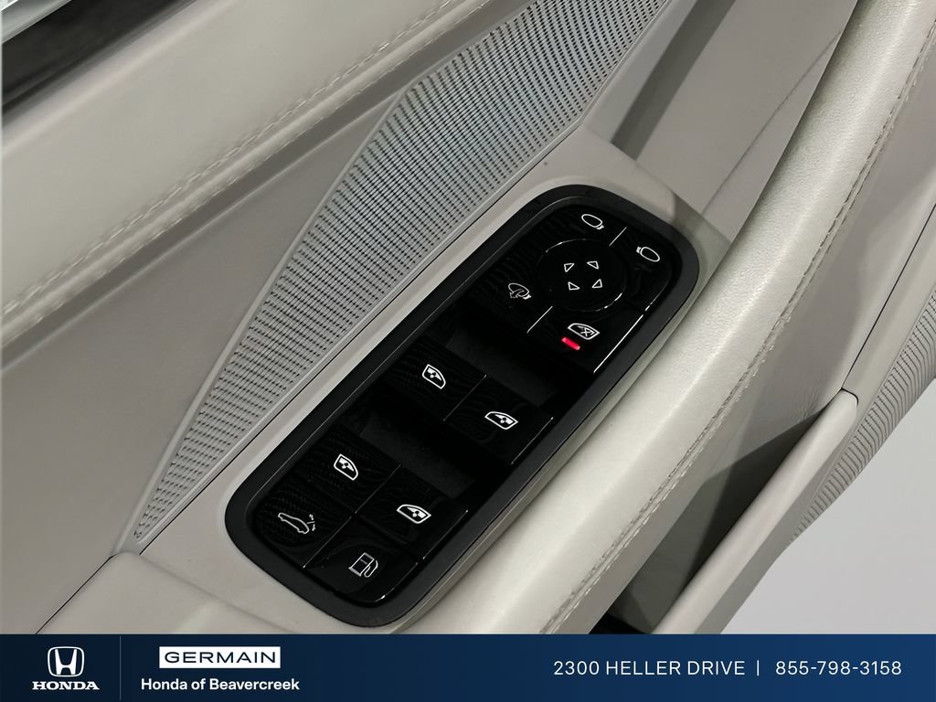 Used 2018 Porsche Panamera 4 Executive AWD/4WD image 14