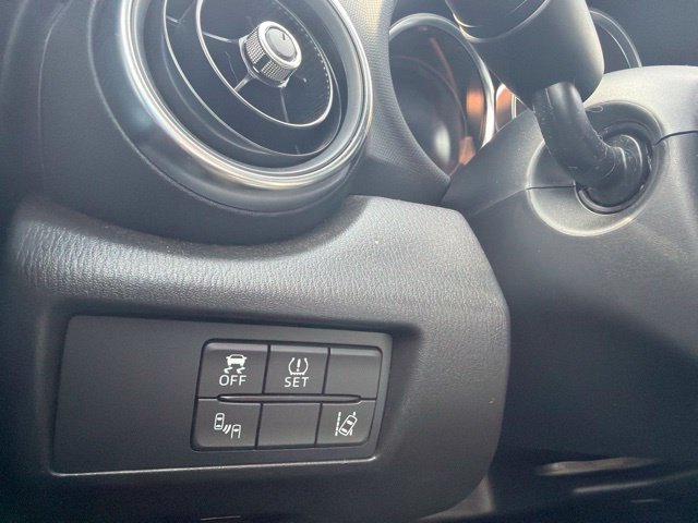 Used 2016 MAZDA MX-5 Miata Grand Touring RWD image 18