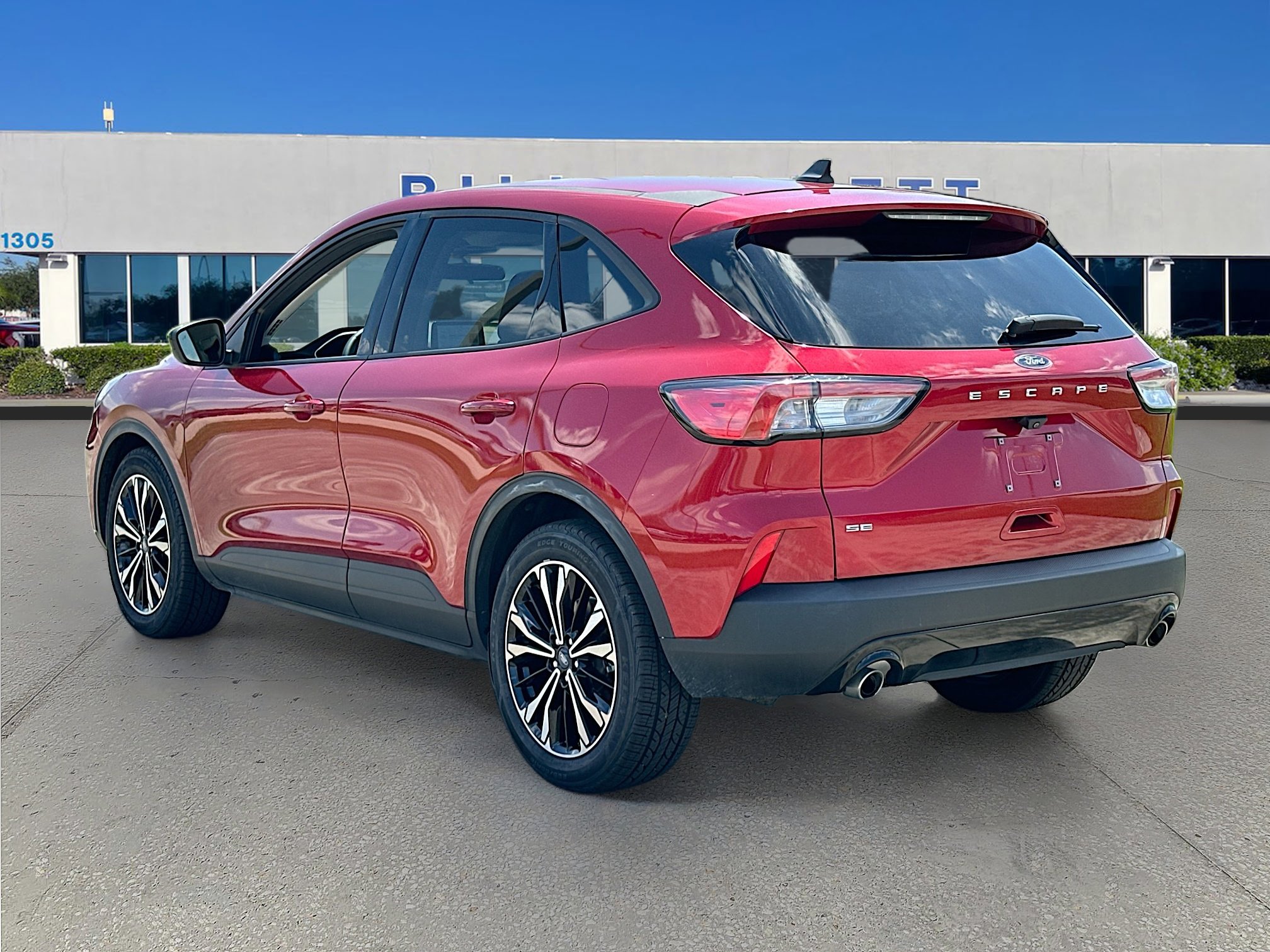 Certified 2021 Ford Escape SE w/ SE Sport Appearance Package image 5