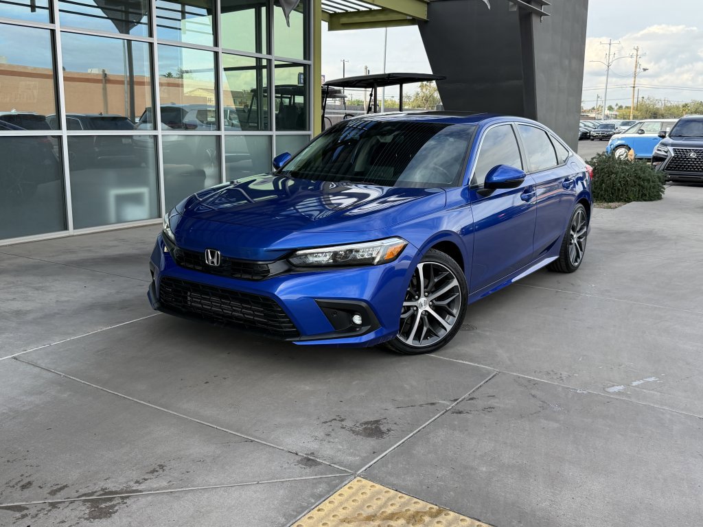Used 2023 Honda Civic Touring image 2