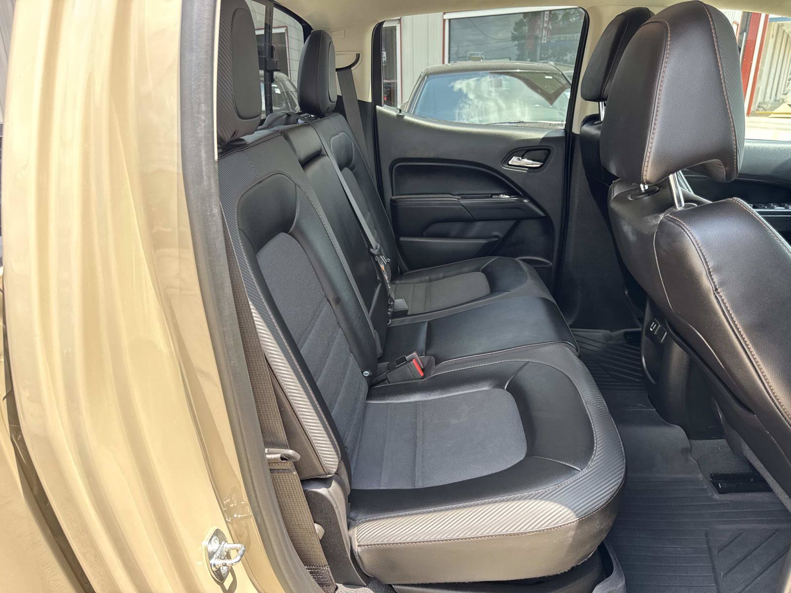 Used 2022 GMC Canyon AT4 w/ Trailering Package AWD/4WD image 9
