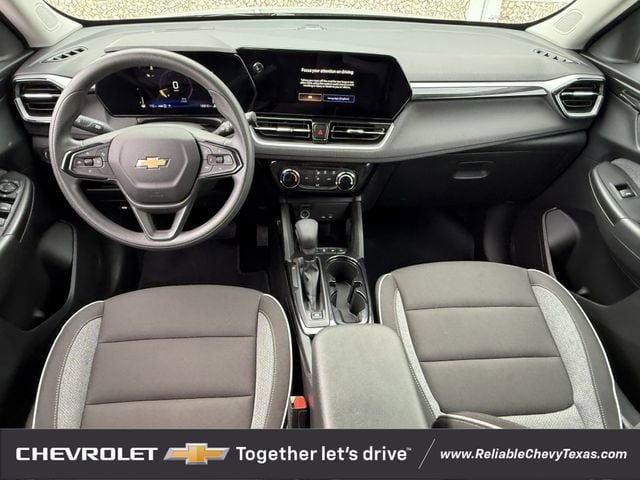 Used 2025 Chevrolet TrailBlazer LT AWD/4WD image 11