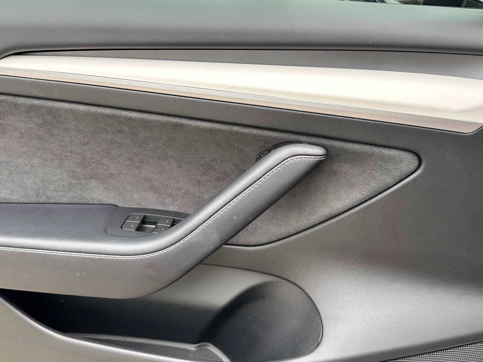 Used 2023 Tesla Model 3 Standard Range image 15