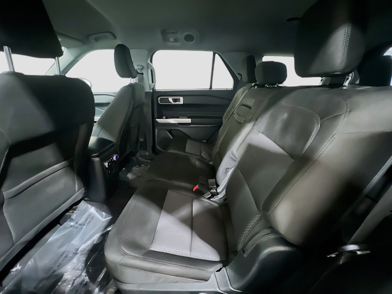 Used 2022 Ford Explorer XLT image 16