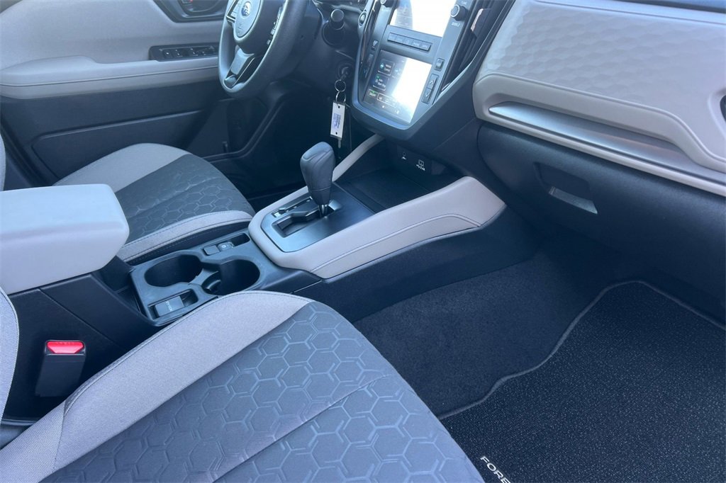 Used 2025 Subaru Forester image 18
