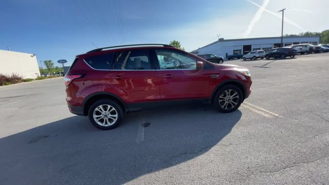 Used 2018 Ford Escape SE w/ SE Sync 3 Package AWD/4WD image 10