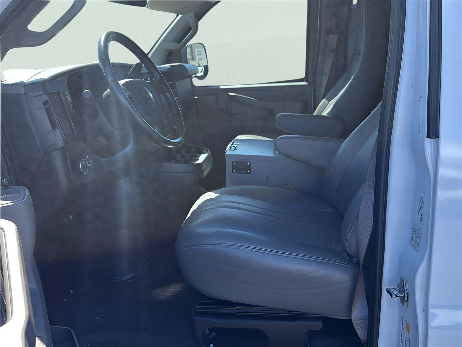 Used 2023 Chevrolet Express 2500 Extended w/ Driver Convenience Package RWD image 5