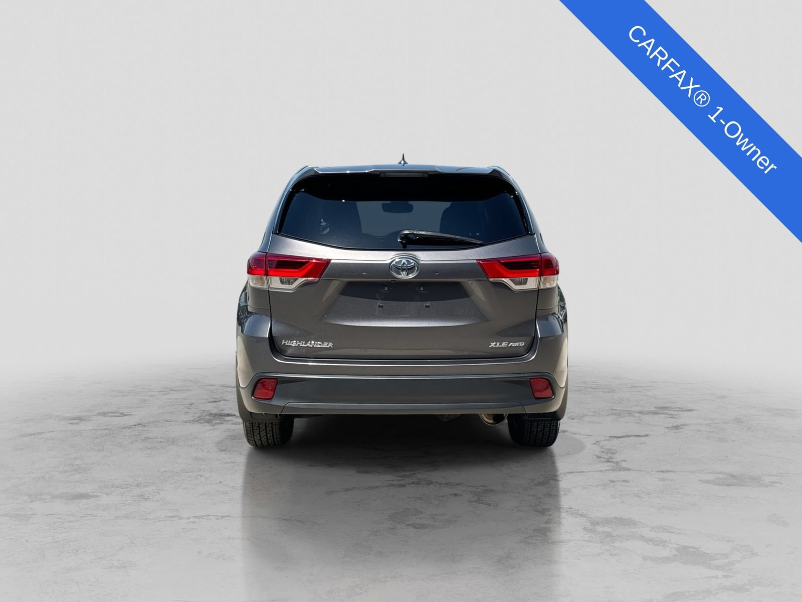 Used 2019 Toyota Highlander XLE w/ Carpet Mat Package (TMS) AWD/4WD image 7