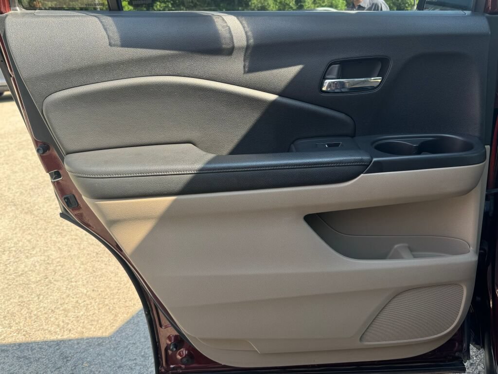 Used 2021 Honda Pilot EX image 13