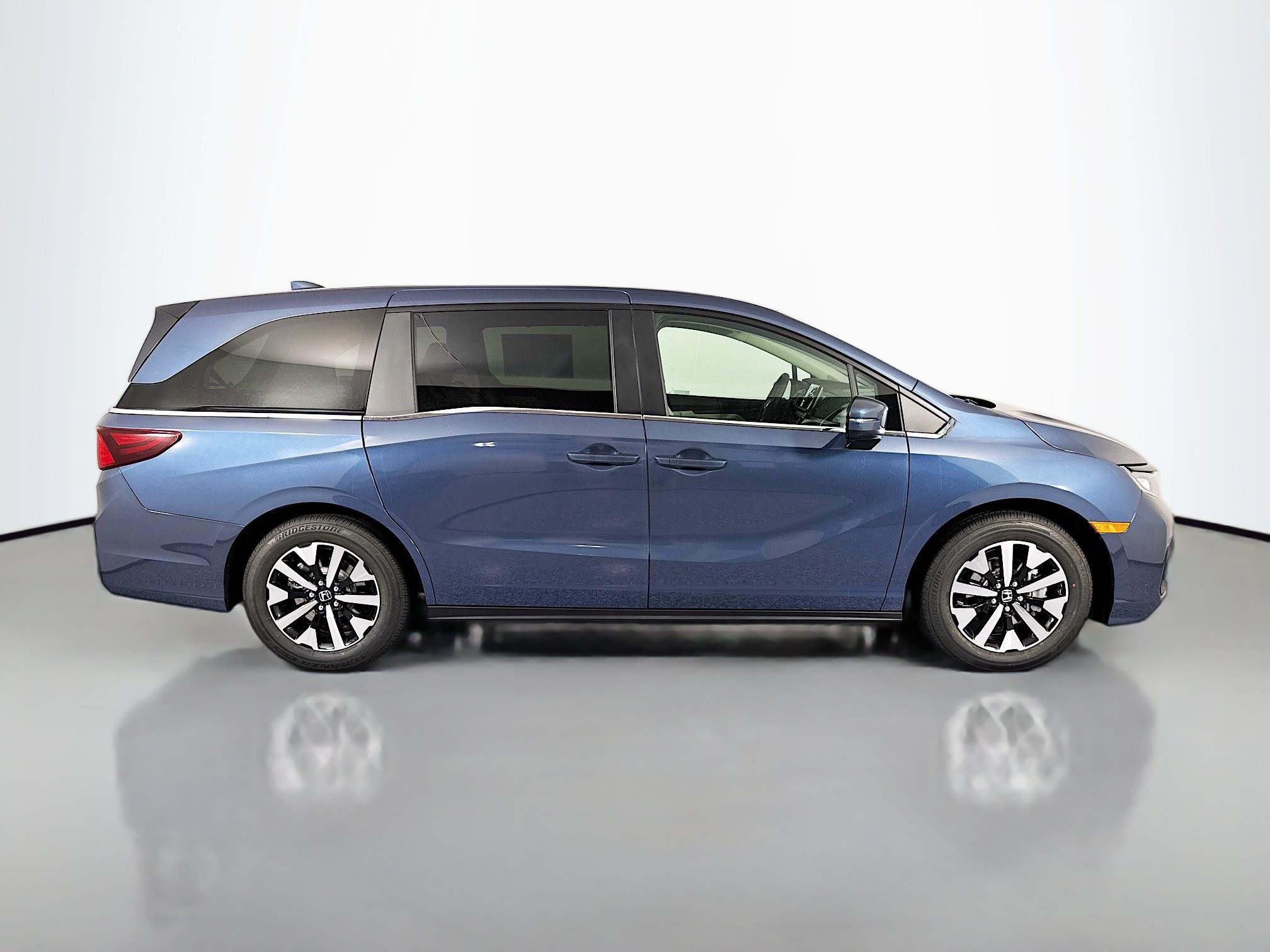 New 2026 Honda Odyssey EX-L image 4
