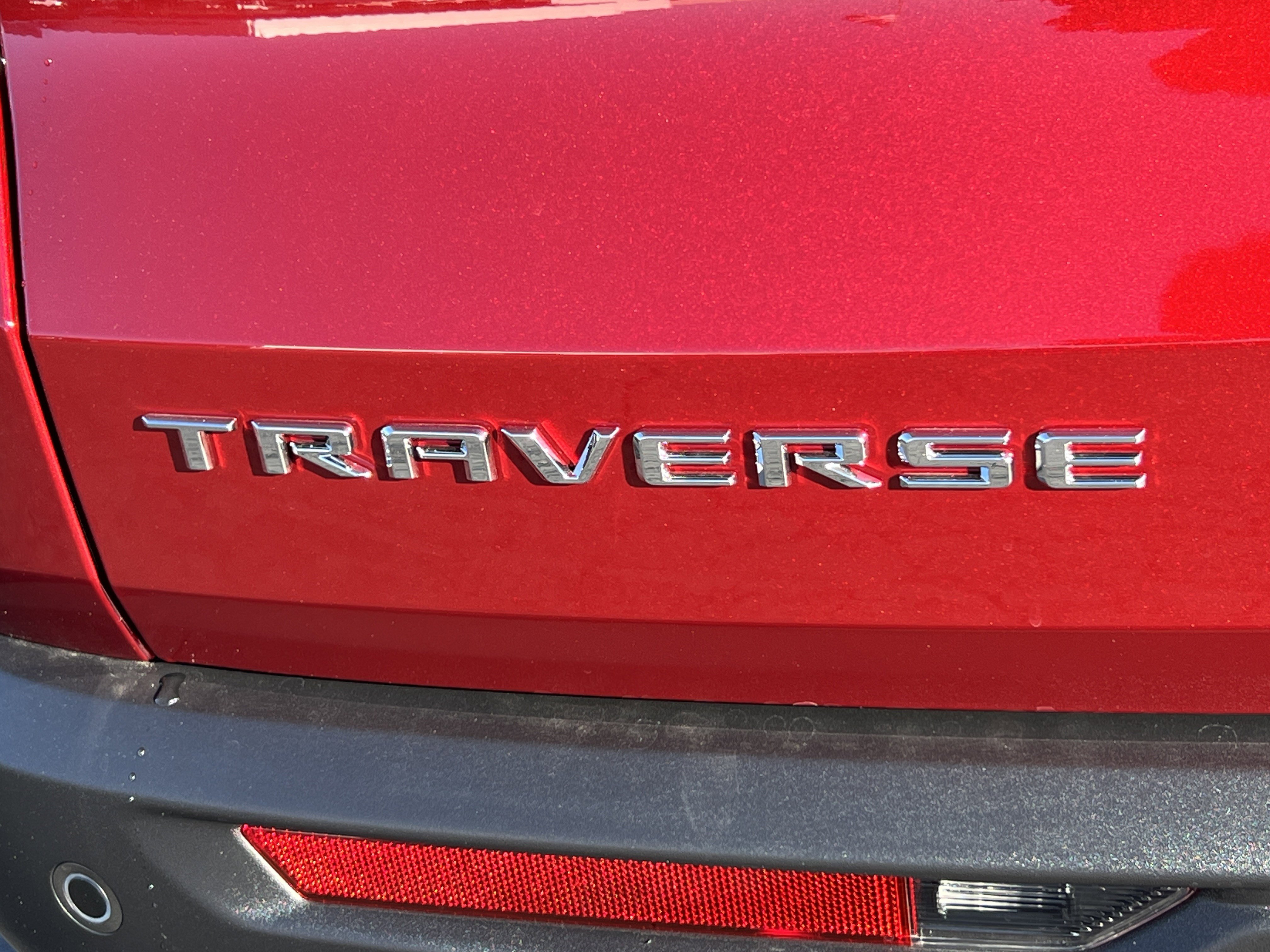 New 2026 Chevrolet Traverse LT image 9