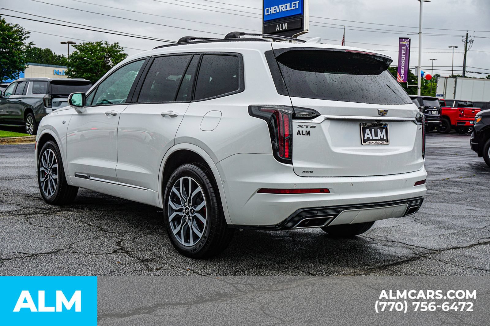 Used 2023 Cadillac XT6 Sport w/ Technology Package AWD/4WD image 7