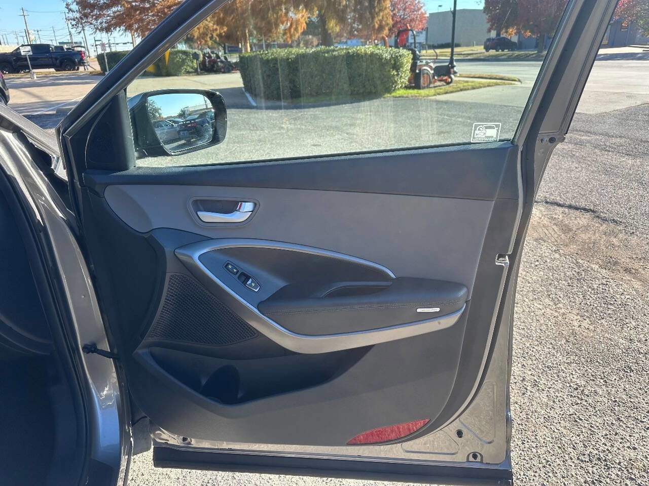 Used 2017 Hyundai Santa Fe Sport image 16