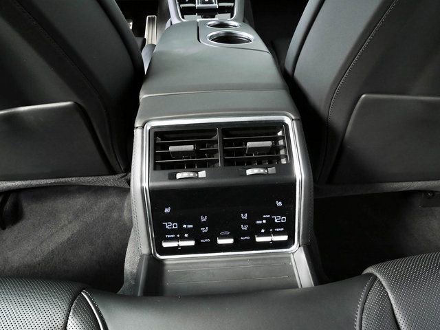 Certified 2023 Porsche Panamera 4 w/ Premium Package AWD/4WD image 19