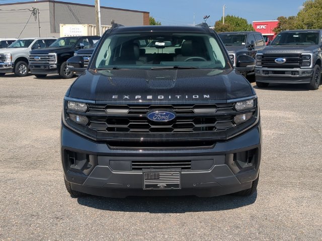 New 2025 Ford Expedition Active AWD/4WD image 16