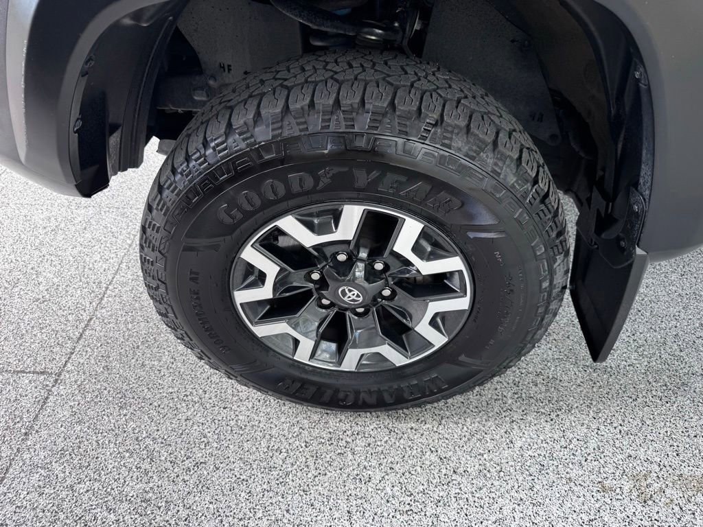 Certified 2023 Toyota Tacoma TRD Off-Road AWD/4WD image 16
