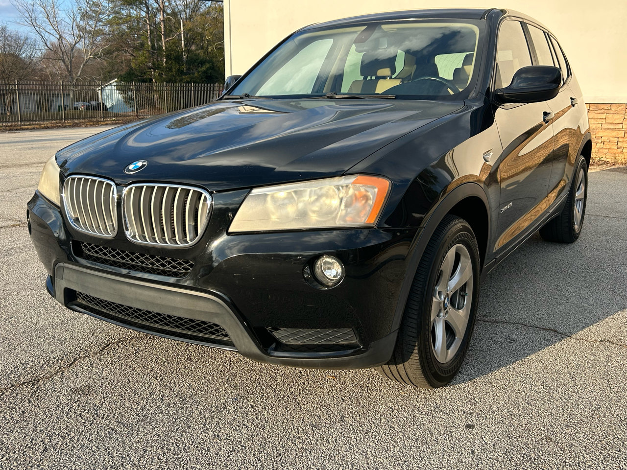 Used 2011 BMW X3 xDrive28i image 2