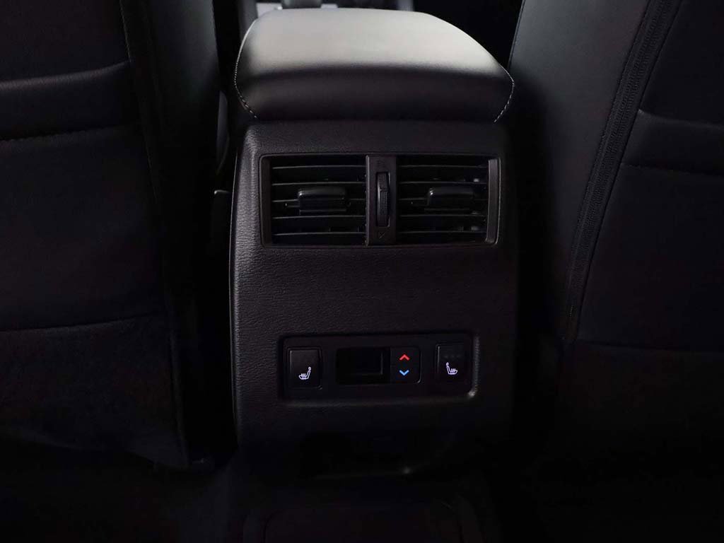 New 2025 Mitsubishi Outlander SEL image 50