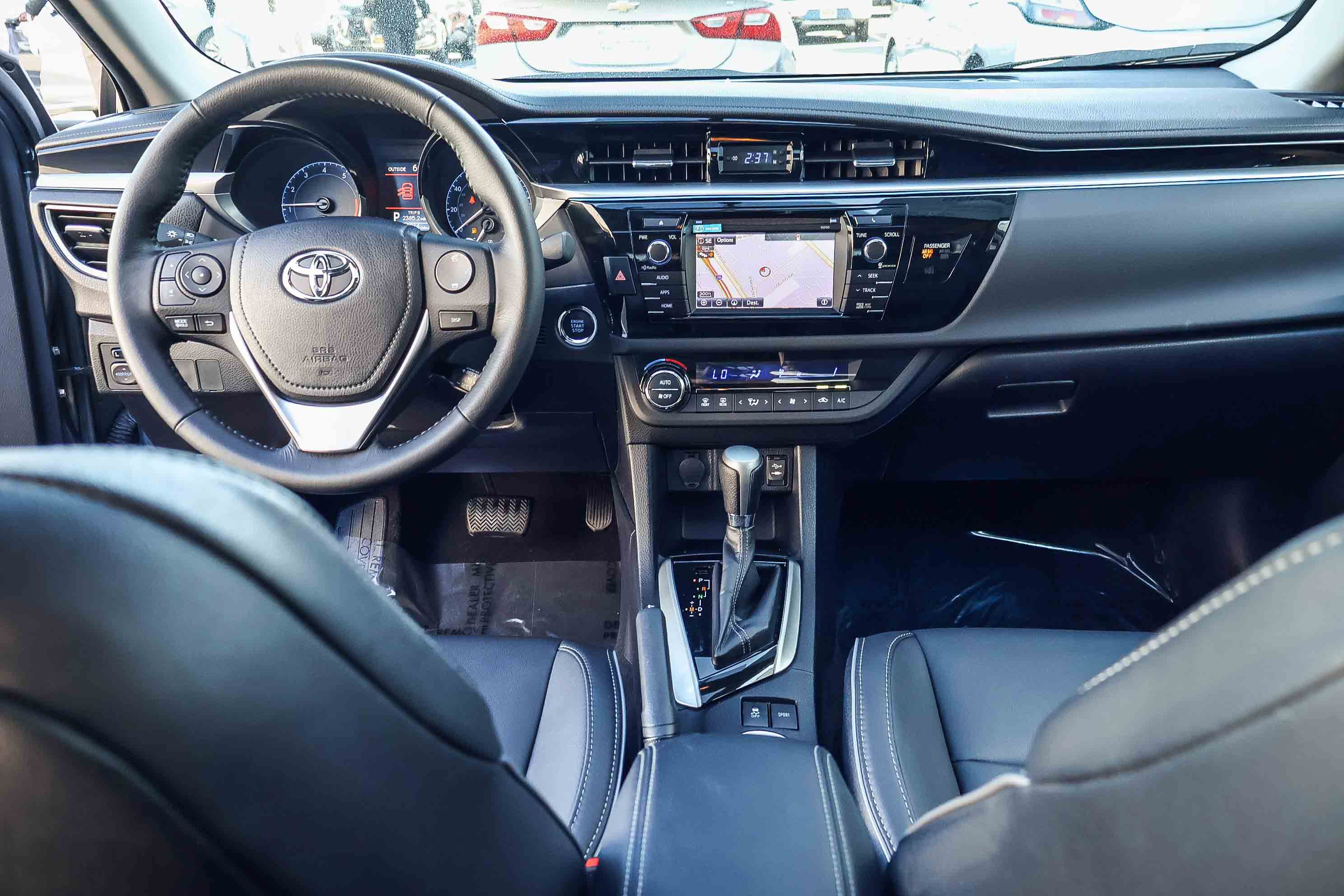 Used 2015 Toyota Corolla S Premium image 9