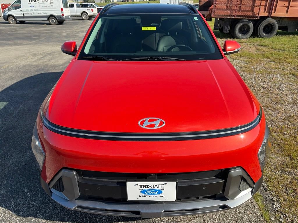 Used 2024 Hyundai Kona Limited AWD/4WD image 2