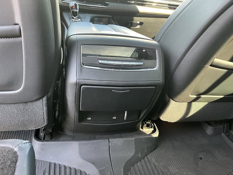 Used 2023 Cadillac Escalade ESV Sport image 27