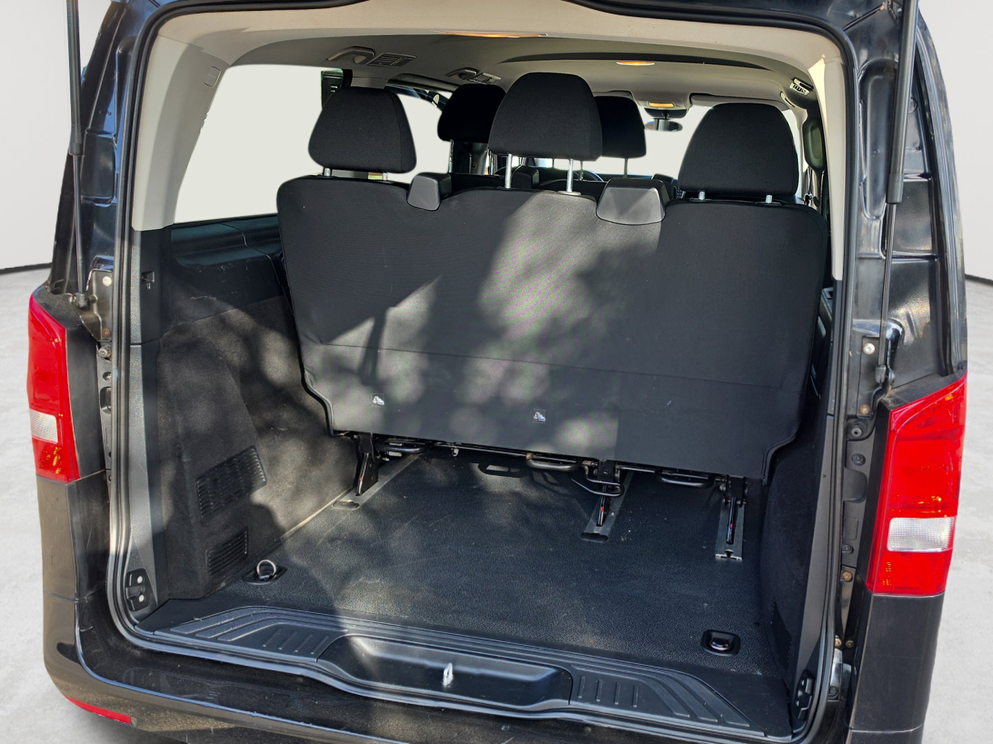 Used 2019 Mercedes-Benz Metris Passenger image 18