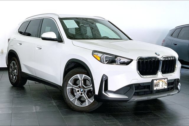 Certified 2023 BMW X1 xDrive28i w/ Convenience Package AWD/4WD image 2