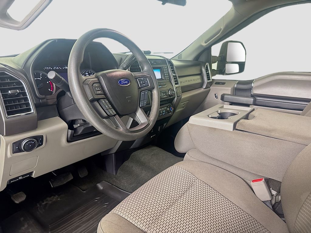 Used 2017 Ford F350 XLT w/ Camper Package image 7