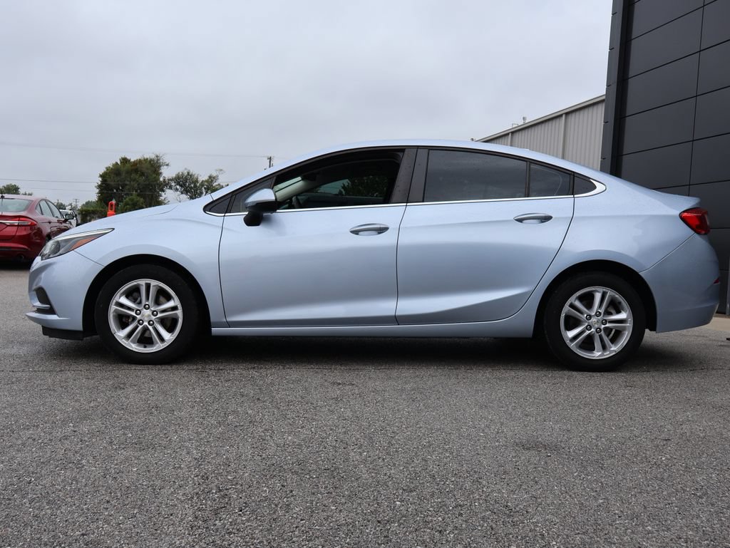Used 2018 Chevrolet Cruze LT FWD video 2